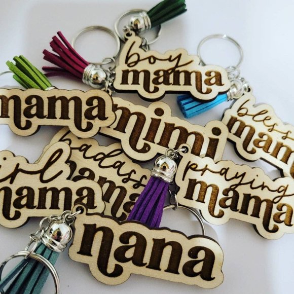 ***New Never Used*** Wooden Praying Mama Keychain w/tassel - Picture 1 of 4